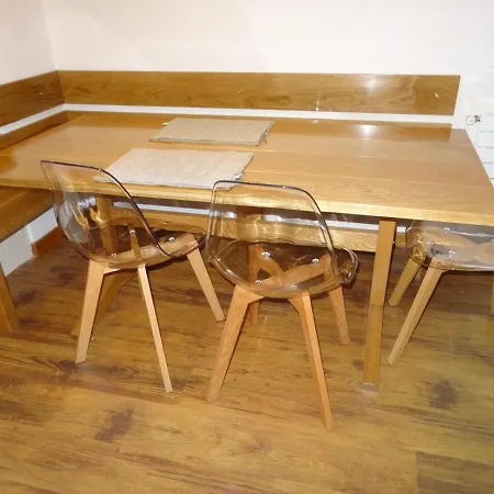 Tanau Appartement *