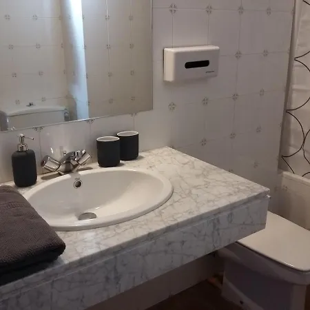 Tanau Appartement *